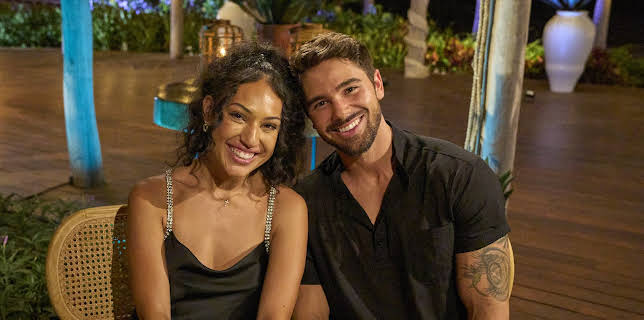 07:40: Ungkaren i paradis (S9 E3) (S9) | FEM | 11/13 2025