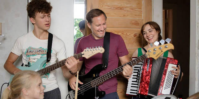 00:00: Neu in unserer Familie - Zwei Eltern zu viel (1/2) | HR Fernsehen | 12/16 2025