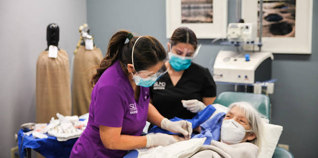 00:25: Dr. Pimple Popper (S4 E16) (S4) | TLC | 12/9 2025