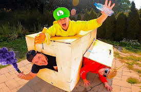 Papa Jake: Trapped Inside the World's Smallest Box Fort!