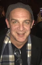 Paul Diomede som Corrections Officer Al