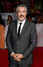 Jon Cassar som Director