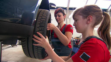 06:20: Dein Traumjob? Kfz-Mechatronikerin! | Das Erste | 10/31 2026