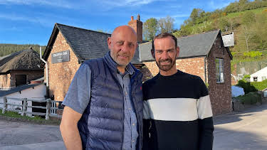 7:55 PM: Four in a Bed | More 4 | 11/18 2025