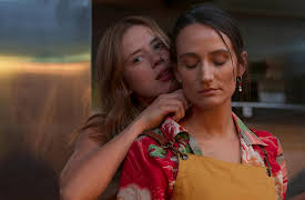 Six Is Not a Crowd (Felices Los 6), Season 1: Polyamorous, Not Stupid