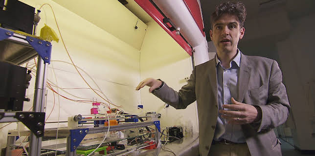 12:00: Mysterien des Weltalls | ZDFinfo | 11/10 2025