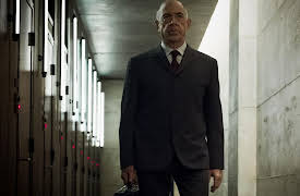 Counterpart, Season 1: Love the Lie