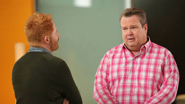 5:00 PM: Modern Family | E4 | 1/6 2026