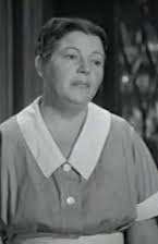 Margaret Bert como Mrs. Calhoun 
  
  
  (scenes deleted)
