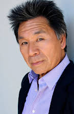 Calvin Jung som Detective Ng