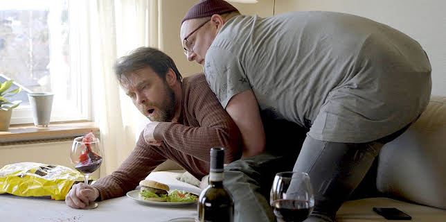 23:35: Side om side: Leieboer | NRK 3 | 2/12 2026