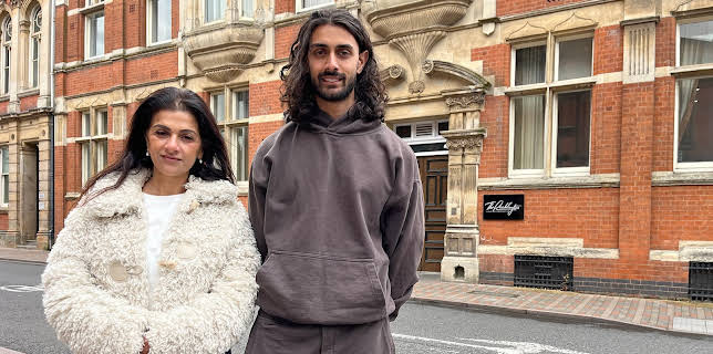 1:00 PM: Four in a Bed | Channel 4 | 1/1 2026