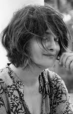 Anvita Dutt como Director