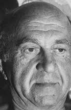 Howard Da Silva como Cavanaugh 
  
  
  (as Howard da Silva)