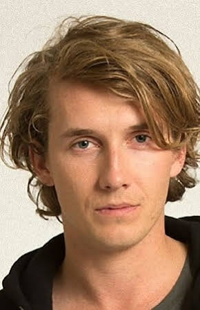 Sebastian Jessen as 