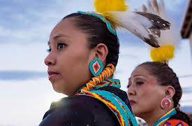 National Geographic Masters of Photography: Use the Background (People)