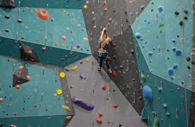 Love on the Rocks: Season 1: Know Pain, Know Gain