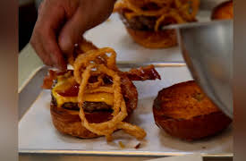 Best In Chow: Burger Wars: Hollywood