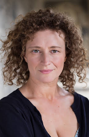 Anna Francolini as 