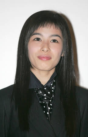 Kang Hye-jeong as 