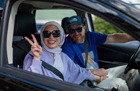 The Great Muslim American Road Trip, Season 1: Episode One: Life is a Highway: Chicago to Joplin, Missouri