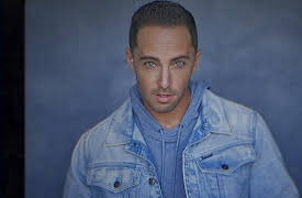 Hollywood Hustler: Glitz, Glam, Scam: Big Time Nobody