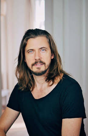 Thomas Voss as 