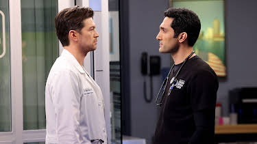 04:50: Chicago Med (S8 E19) (S8) | Viasat Series | 4/21 2026