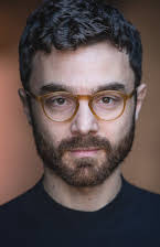 Ilan Goodman som Airline Steward