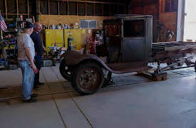 Full Custom Garage: Run Away Train