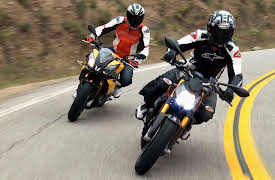 On Two Wheels: Ducati Streetfighter S vs Aprilia Tuono V4R: Naked Bike Shootout!