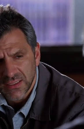Peter Allas as 