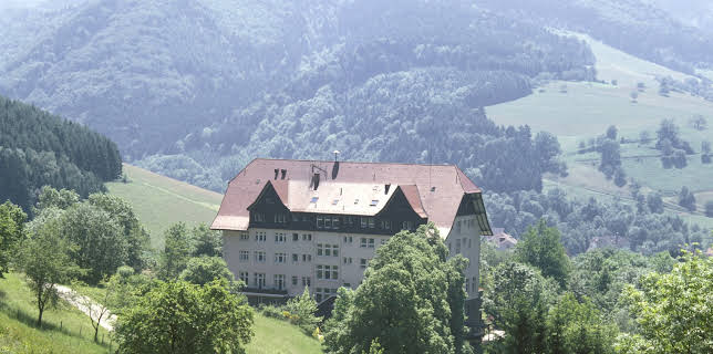 16:00: Die Schwarzwaldklinik | ZDFneo | 12/20 2025