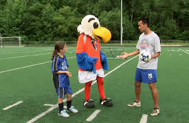 One Minute Sports Clinic: Season 1: Soccer: Juggling (Level 2)