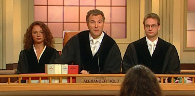 04:00: Richter Alexander Hold | Sat1 Gold | 12/18 2025