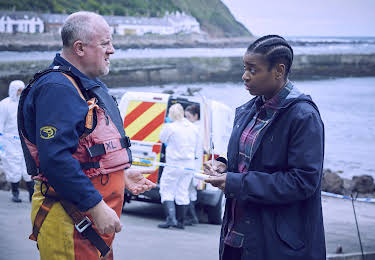 22:00: Vera (S10 E2) (S10) | VOX | 4/25 2026