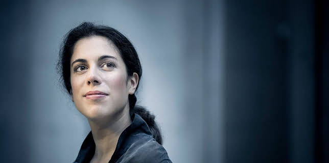 00:15: Marie Jacquot dirigiert Weill, Dukas und Korngold | Arte | 2/15 2026