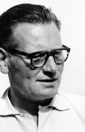 Ken Annakin as Director