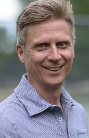 Leo Geter as Director