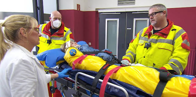 13:00: Auf Streife - Die Spezialisten | Sat1 | 12/30 2025