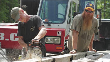 9:00 AM: Barnwood Builders (S3) | Discovery Channel | 7/8 2026