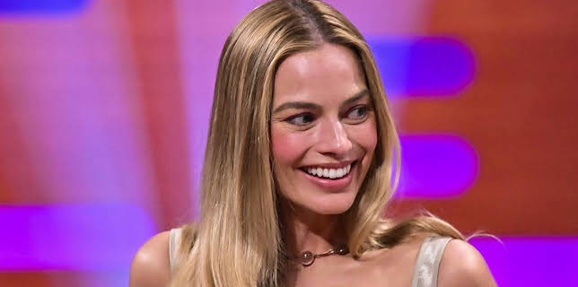 1:15 AM: The Graham Norton Show (S33 E17) (S33) | BBC One Cambridgeshire | 2/9 2026