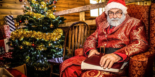 10:10 AM: Christmas in the Cotswolds | Channel 5 | 12/13 2025