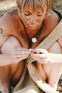 08:18: Aventura en pelotas: solos: A solas: cazado y perseguido | Discovery Max | 4/2 2026