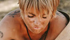 Aventura en pelotas: solos: A solas: cazado y perseguido