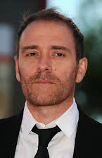 Valerio Mastandrea som 