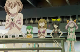 Momentary Lily: Pool Videos, Summer and Shanghai-style Squid Yakisoba