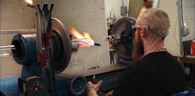 10:30: Shipping Wars (S6 E13) (S6) | TV10 | 12/2 2025