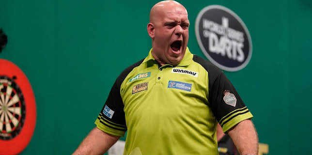 11:30 PM: The Rise Of MVG (2013) | Sky Sports F1 | 12/15 2025