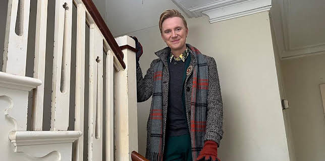 11:30 AM: Homes Under the Hammer (S28) | BBC One | 12/18 2025